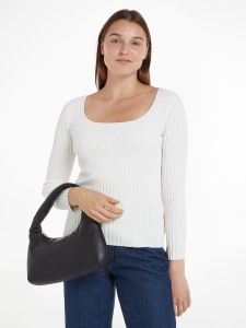 calvin-klein-accessories-naisten-laukku-ck-must-soft-shoulder-bag-musta-2