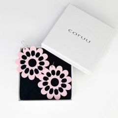 coruu-naisten-korvakorut-flower-power-m-vaaleanpunainen-1