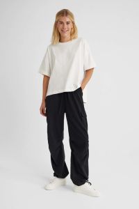 freequent-housut-everyday-pant-musta-1