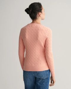 gant-naisten-neule-cable-knit-o-neck-persikka-2