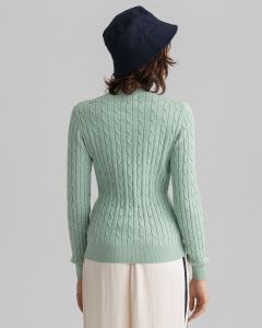 gant-naisten-neule-cable-knit-o-neck-vihrea-2