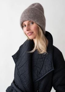 gauhar-helsinki-naisten-pipo-mohair-beanie-oatmeal-hiekka-1