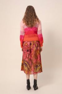 halo-naisten-neule-kajo-handknitted-sweater-raidallinen-vaaleanpunainen-2