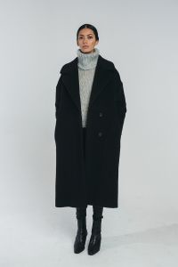 halo-naisten-villakangastakki-kaamos-long-coat-musta-1