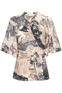 inwear-toppi-elita-wrap-top-beige-kuosi-2