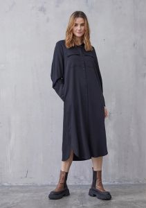 isay-naisten-paitamekko-rosa-long-shirt-musta-1