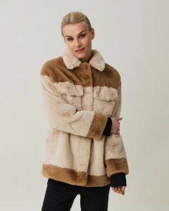 lexington-naisten-takki-yvonne-faux-fur-jacket-beige-1