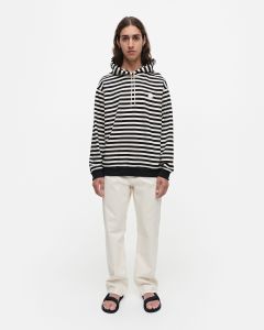 marimekko-huppari-lona-mens-fit-tasaraita-huppari-mustavalkoinen-1