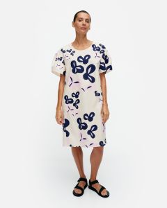 marimekko-naisten-mekko-avomeri-poiminto-valkopohjainen-kuosi-1
