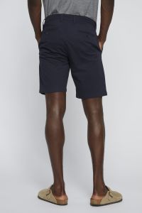 matinique-shortsit-thomas-short-seasonal-tummansininen-2