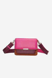 noella-naisten-laukkua-bella-bag-pinkki-kuosi-1