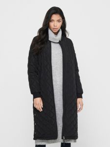 only-naisten-tikkitakki-onljessica-x-long-quilted-coat-noos-musta-1