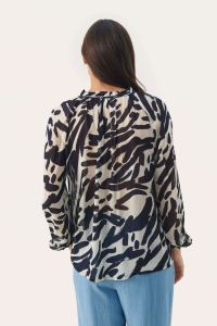 part-two-naisten-pusero-elsia-blouse-mustavalkoinen-2