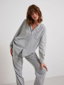 pieces-naisten-pyjamasetti-pcera-pyjamas-set-raidallinen-harmaa-1