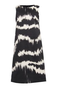 s-t-i-naisten-mekko-chayn-zebra-dress-musta-kuosi-1