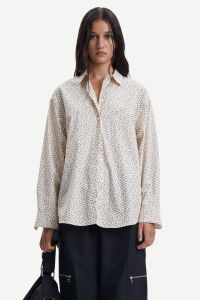 samsoe-and-samsoe-naisten-pusero-anny-shirt-14838-valkopohjainen-kuosi-1