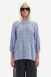 samsoe-and-samsoe-naisten-pusero-saselma-blouse-15154-sininen-kuosi-1