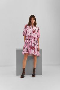 selected-femme-naisten-mekko-slfjessy-2-4-ruffled-short-dress-vaaleanpunainen-kuosi-1