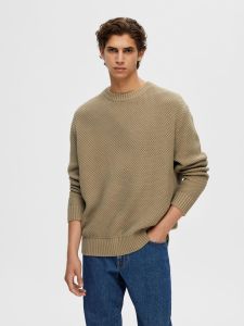 selected-miesten-neulepaita-bert-relaxed-knit-stu-crew-armeijanvihrea-1