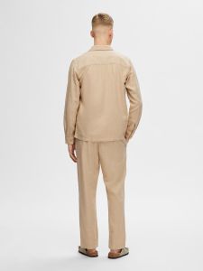 selected-miesten-paitatakki-brody-linen-overshirt-beige-2