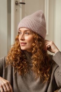 sinnuu-naisten-pipo-sinnuu-beanie-vaaleanpunainen-1
