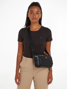 tommy-hilfiger-naisten-laukku-iconic-tommy-camera-bag-musta-1