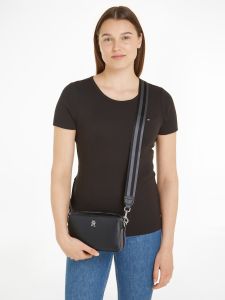 tommy-hilfiger-naisten-pieni-olkalaukku-k-th-essential-sc-camera-bag-musta-1